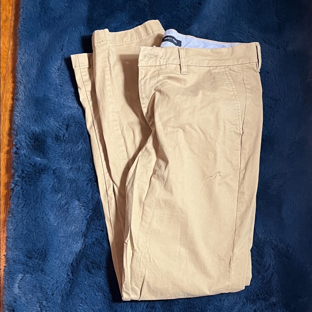 Tommy Hilfiger Men's Tan Chinos